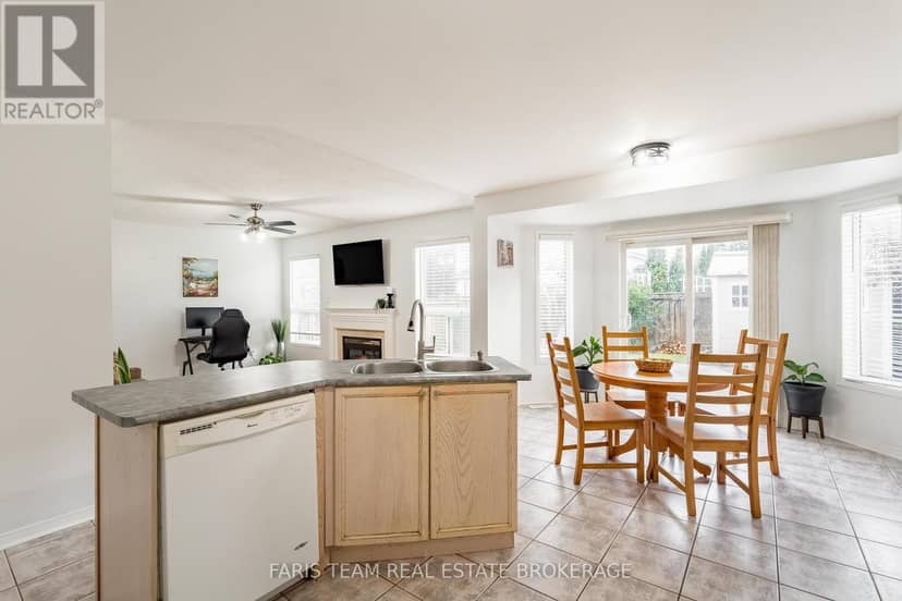 28 McCurdy Drive — photo 7 of 40