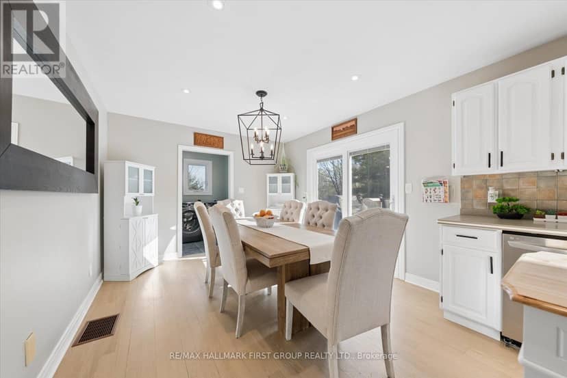 2720 Castle Hill Drive — photo 6 of 37