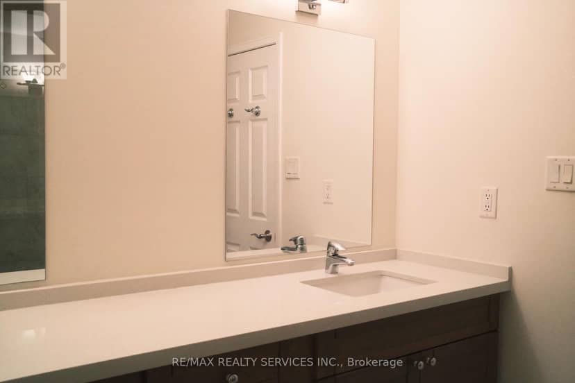 3975 Seebring Crescent — photo 15 of 27