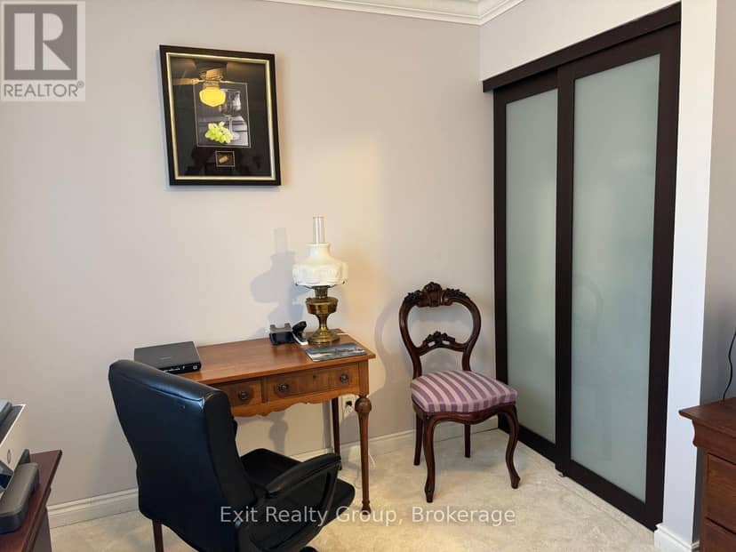 29 Chatterton Valley Crescent — photo 33 of 40