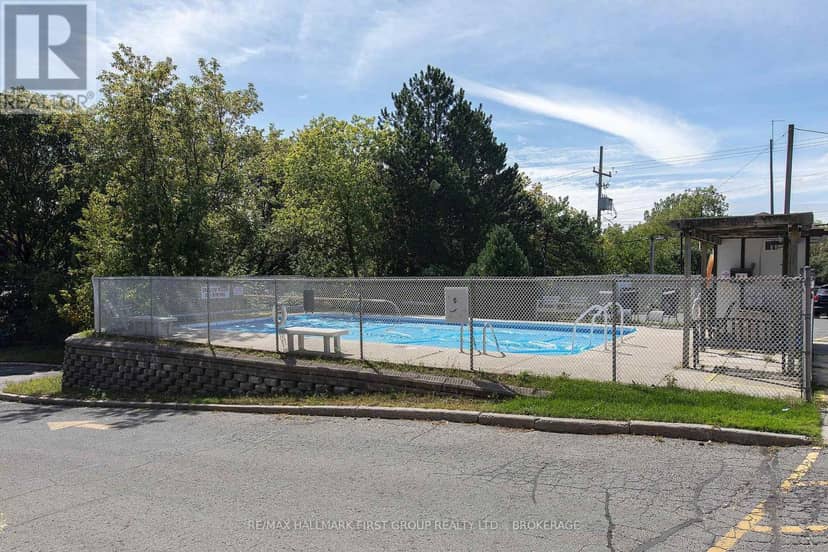 204 - 14 Greenview Drive — photo 30 of 34