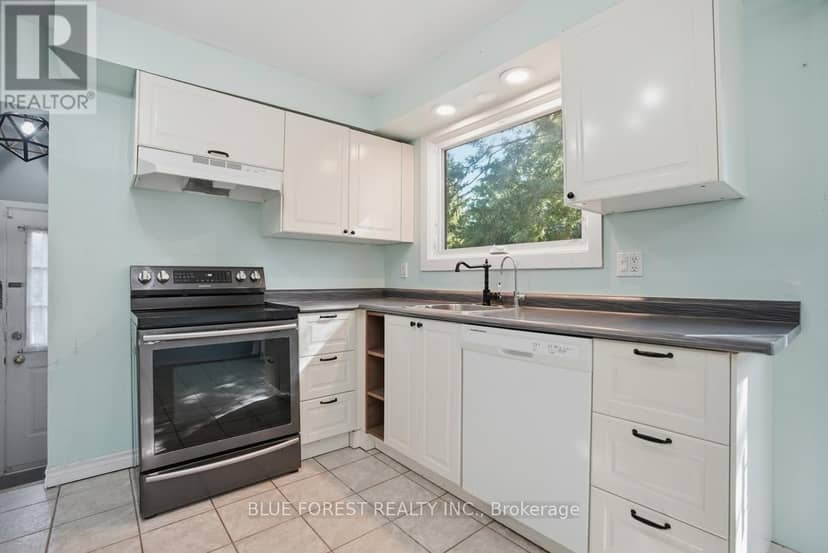 230 Cairn Street — photo 18 of 40