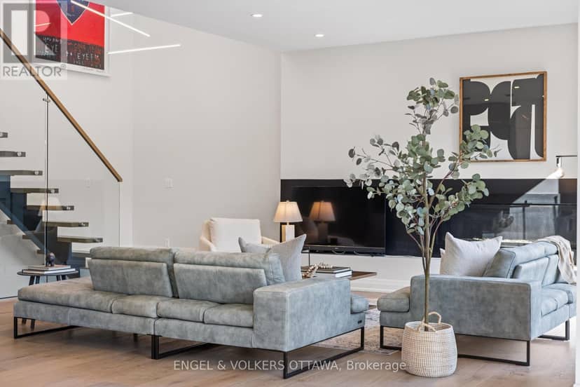 736 Sherbourne Road — photo 12 of 40