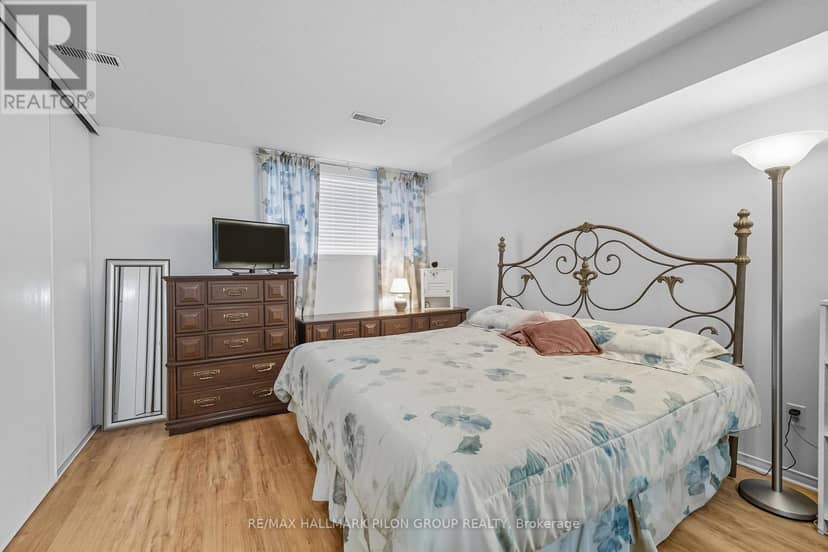 10 Lakepointe Drive — photo 12 of 16