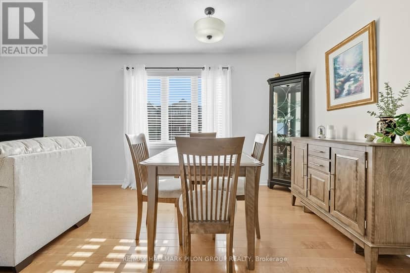 10 Lakepointe Drive — photo 6 of 16