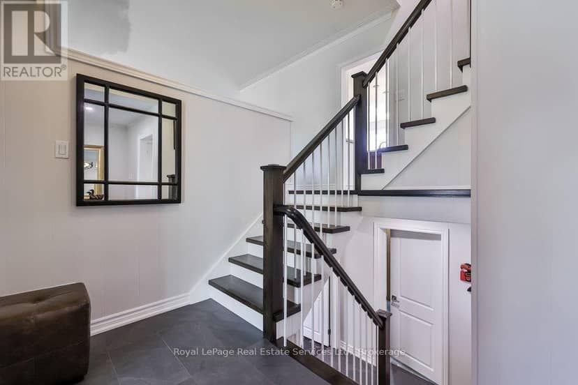 1528 Warland Road — photo 6 of 40