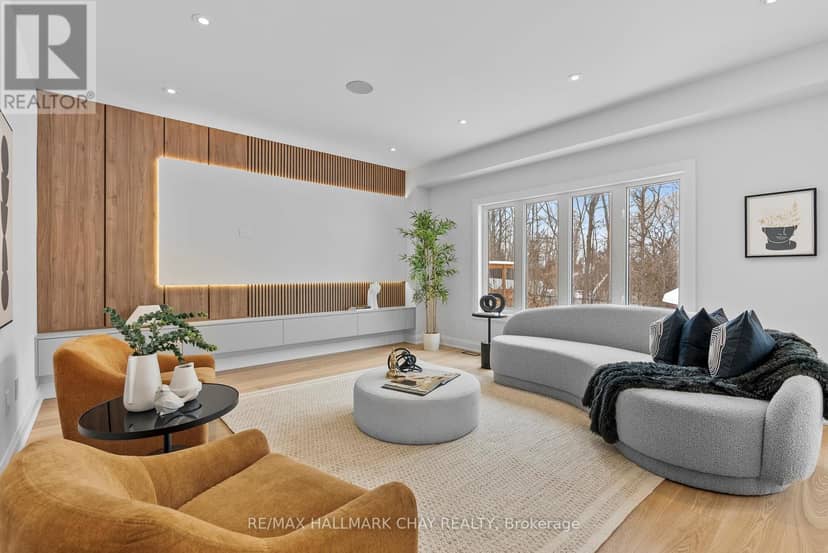 110 Glendower Crescent — photo 14 of 36