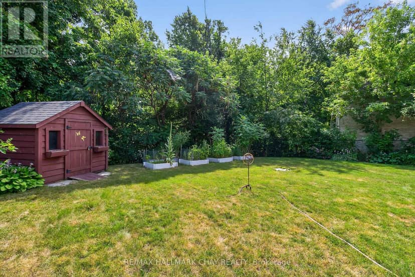 110 Glendower Crescent — photo 32 of 36