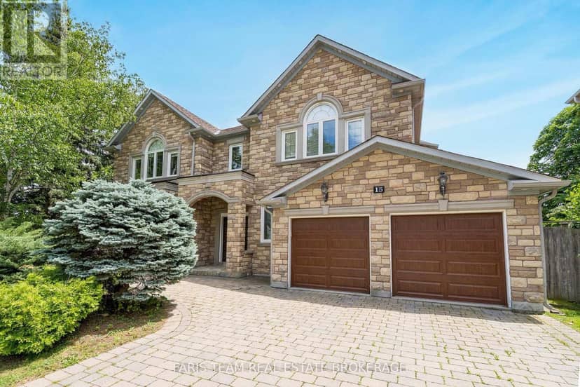 15 Clarendon Drive — photo 3 of 40