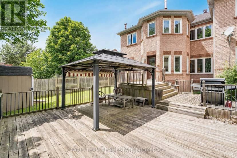 15 Clarendon Drive — photo 39 of 40