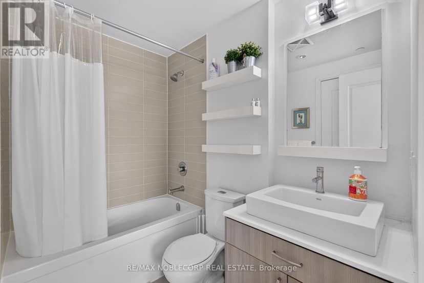 206SW - 9191 Yonge Street — photo 27 of 40