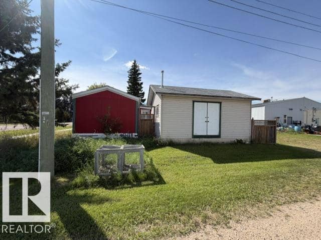 4801 50 ST — photo 17 of 23