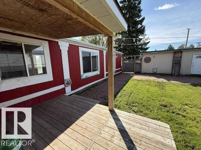 4801 50 ST — photo 19 of 23