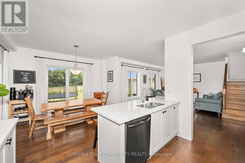 14 McCrae Crescent — photo 11 of 38