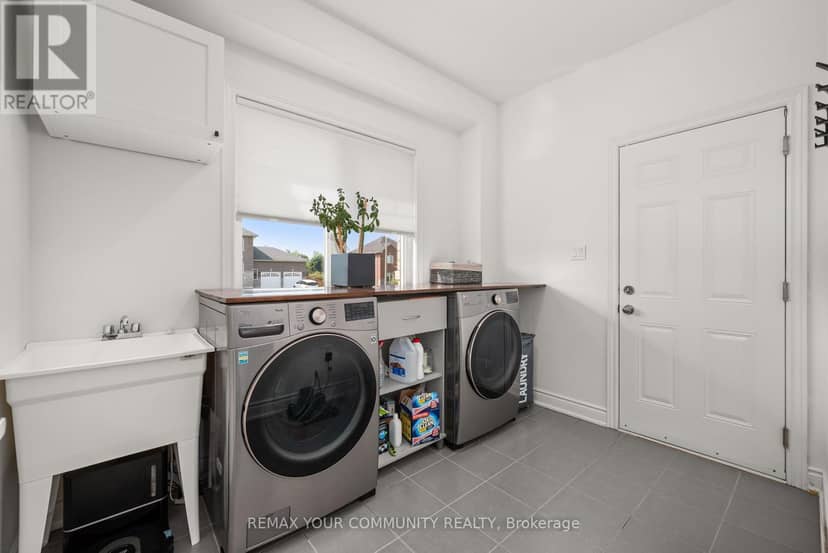 14 McCrae Crescent — photo 13 of 38