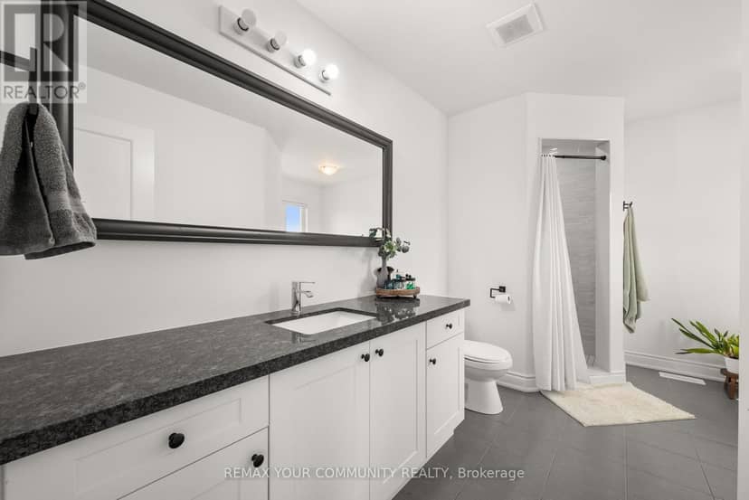 14 McCrae Crescent — photo 15 of 38