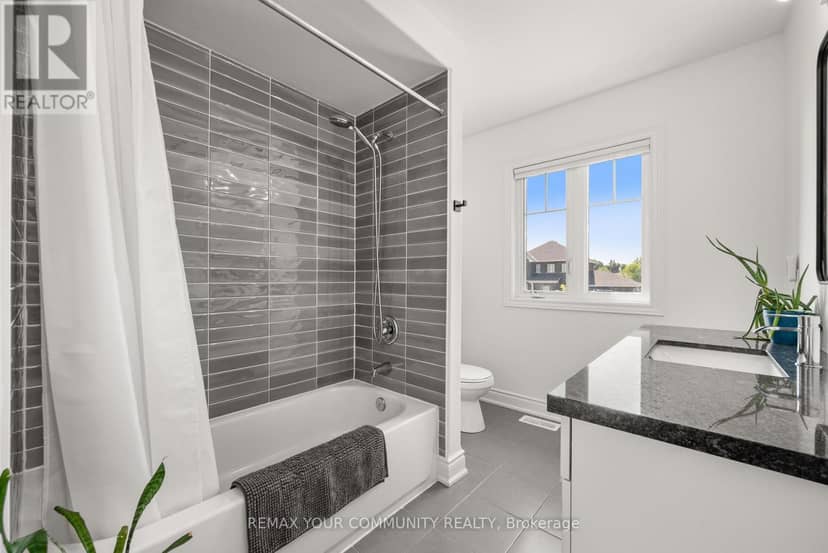 14 McCrae Crescent — photo 20 of 38