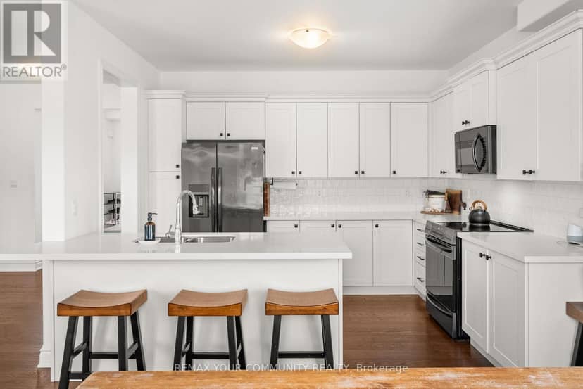 14 McCrae Crescent — photo 9 of 38