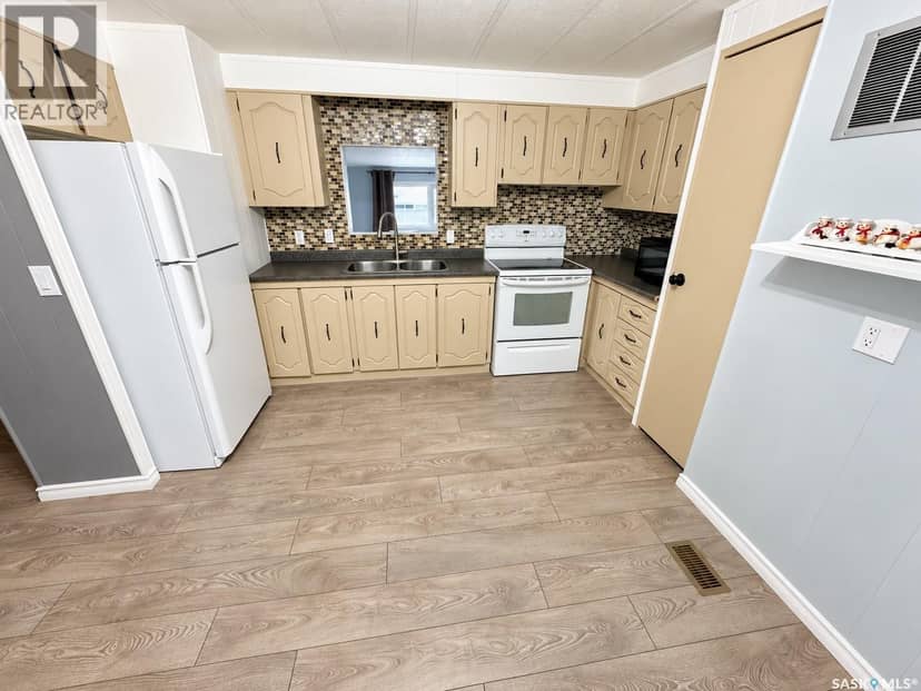 1746 Coteau AVENUE, Weyburn, photo 2