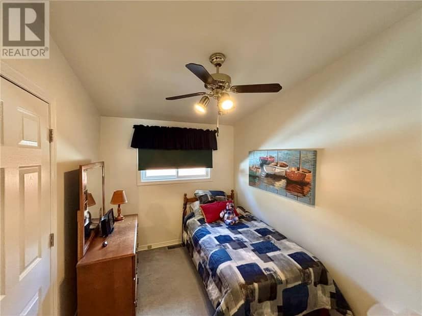 645 Churchill Avenue — photo 9 of 18