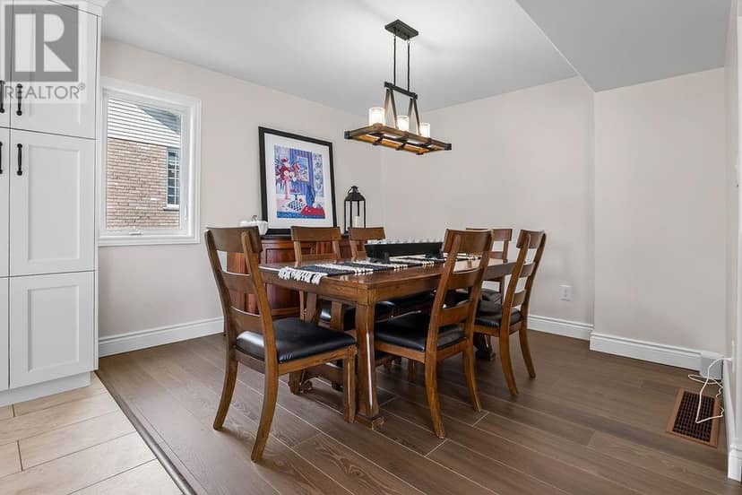 130 Bayside Crescent — photo 7 of 40