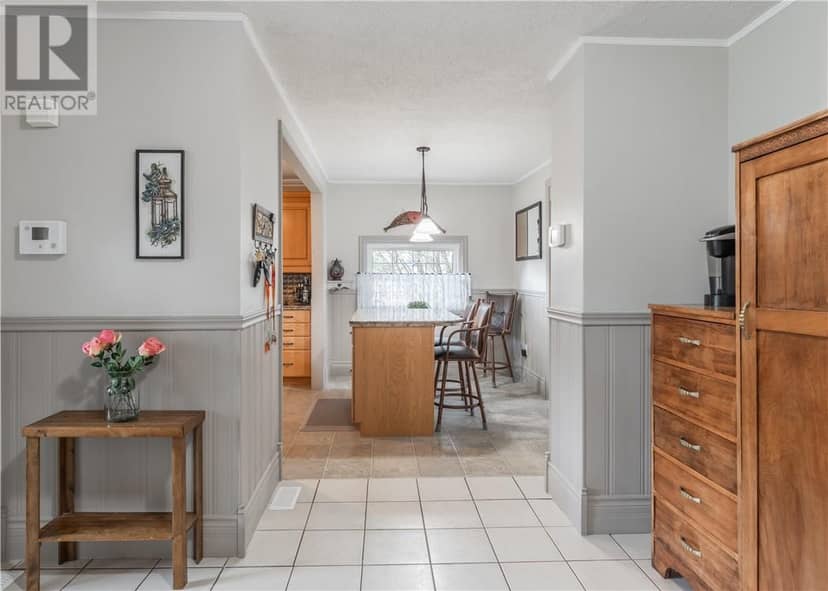 69 Pine Street, Onaping, photo 5
