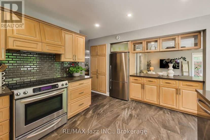 45 Windsor Valley Place — photo 12 of 40