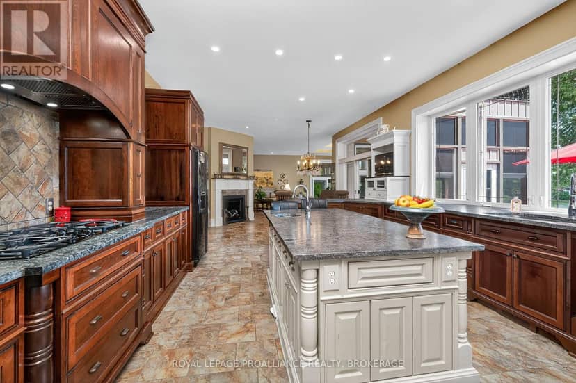 147 1000 Island Parkway, Front of Leeds & Seeleys Bay, photo 8