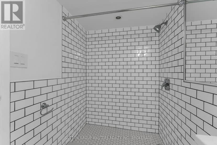 801 - 165 Ontario Street — photo 33 of 40