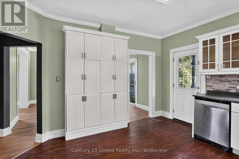 272 Burnham Street — photo 11 of 36