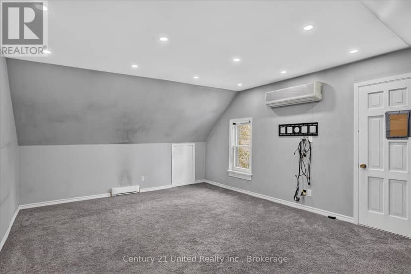 272 Burnham Street — photo 20 of 36