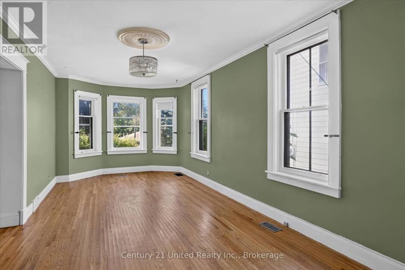 272 Burnham Street — photo 6 of 36