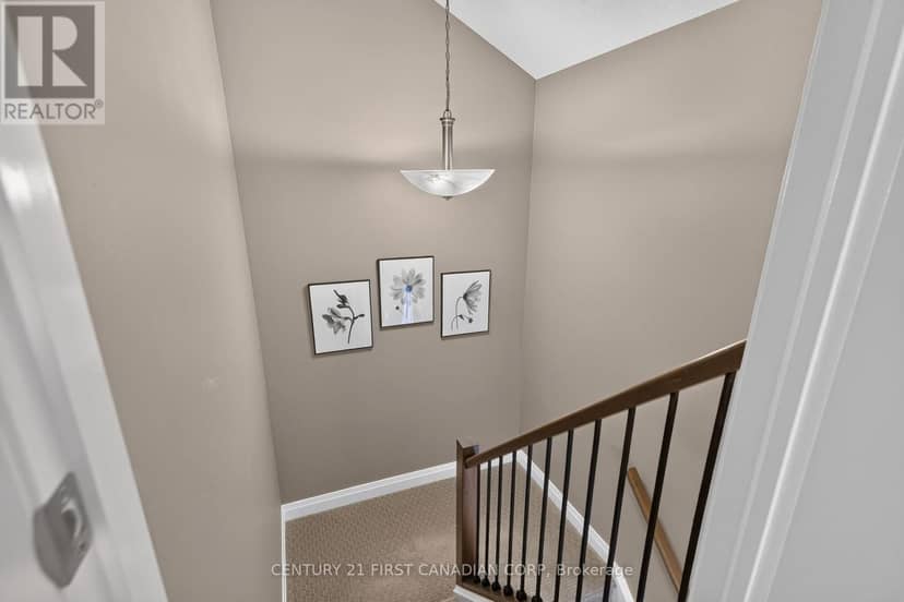 98 - 275 Callaway Road — photo 24 of 32