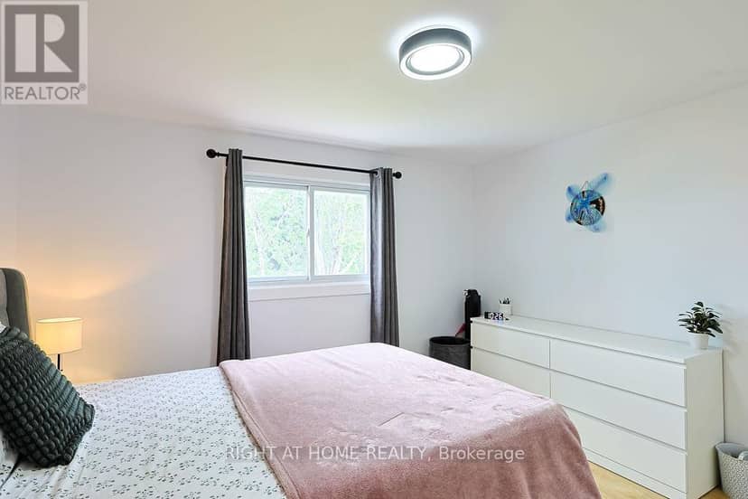 208 Admiral Drive — photo 21 of 35
