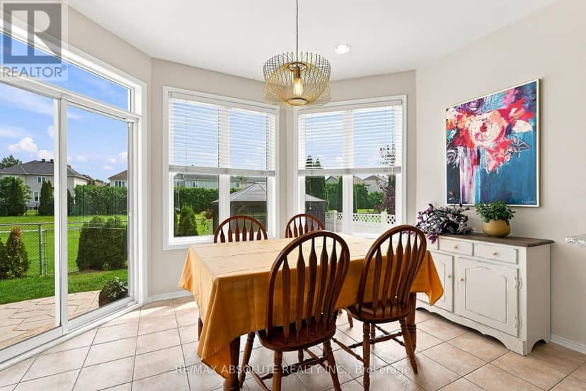2158 Valenceville Crescent — photo 17 of 40