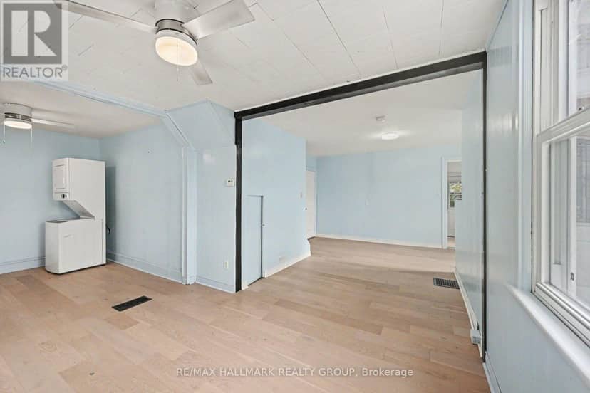 617 Roy Street W — photo 10 of 32