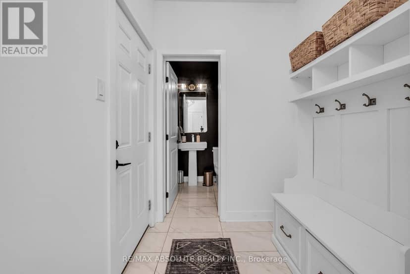 826 Chipping Circle — photo 9 of 40