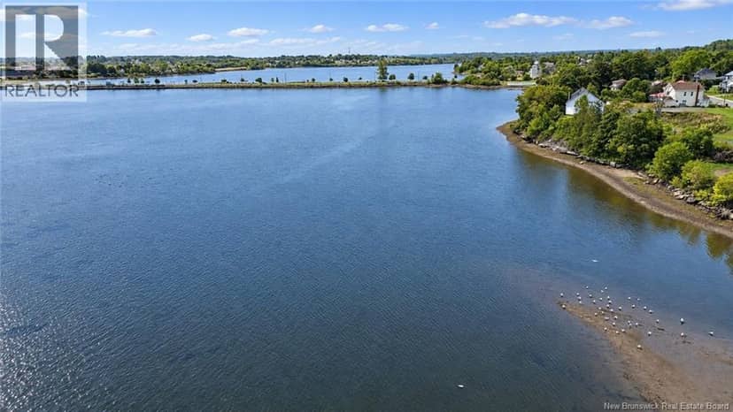 470 Riverside Drive, Bathurst, photo 4