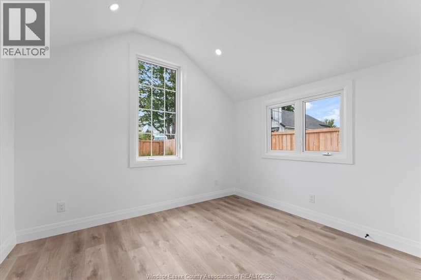229 Aylmer — photo 13 of 22