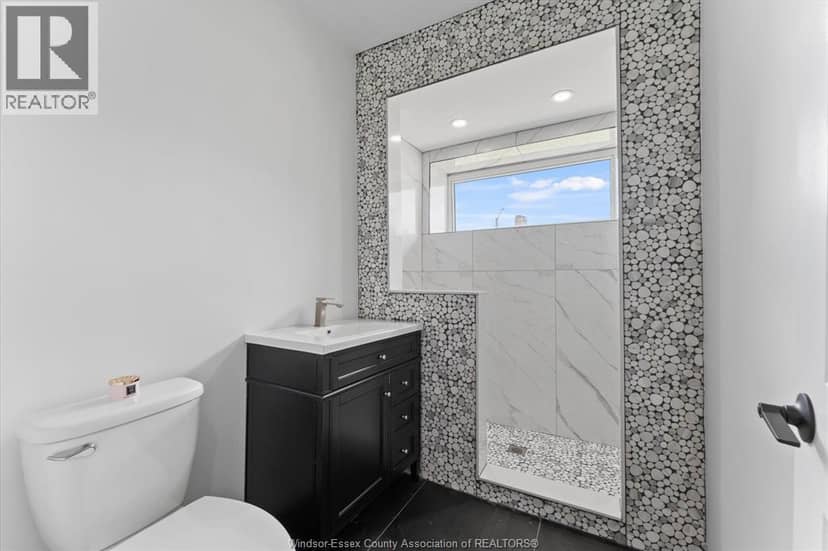 229 Aylmer — photo 15 of 22