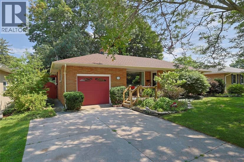 1208 Colborne ROAD — photo 1 of 40