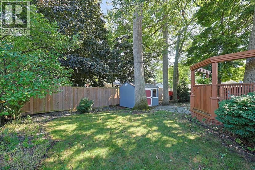 1208 Colborne ROAD — photo 32 of 40