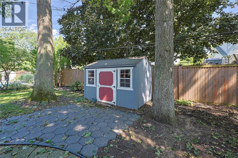 1208 Colborne ROAD — photo 33 of 40