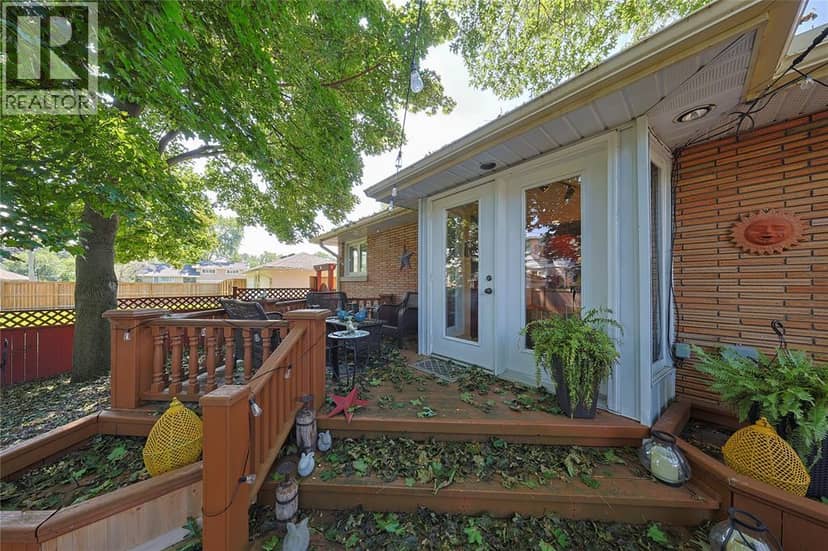 1208 Colborne ROAD — photo 35 of 40