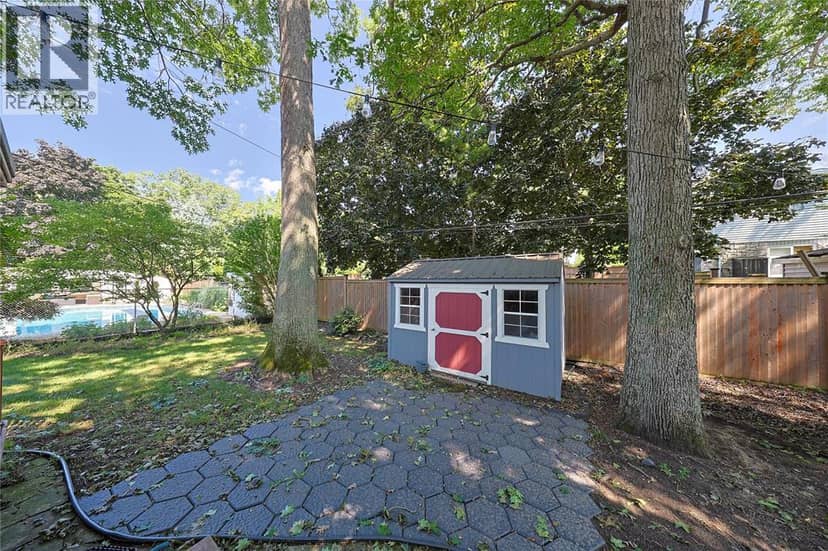 1208 Colborne ROAD — photo 37 of 40