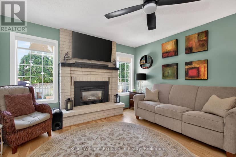 933 Playfair Road — photo 7 of 40