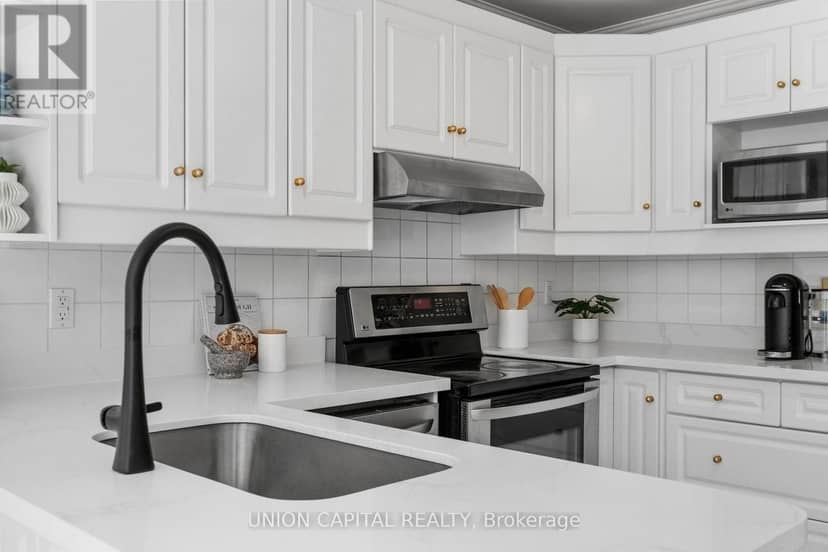 99 Abitibi Avenue — photo 12 of 27