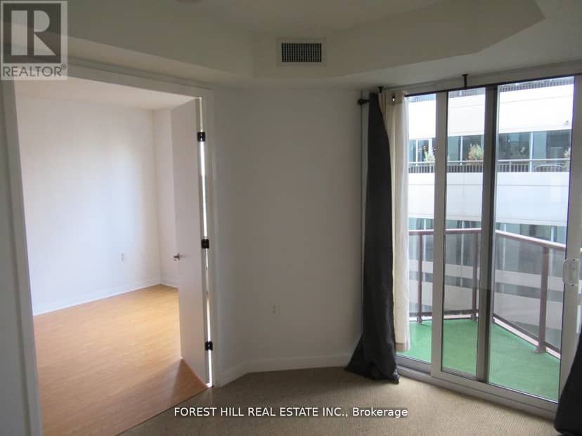 1808 - 85 Bloor Street E — photo 12 of 19