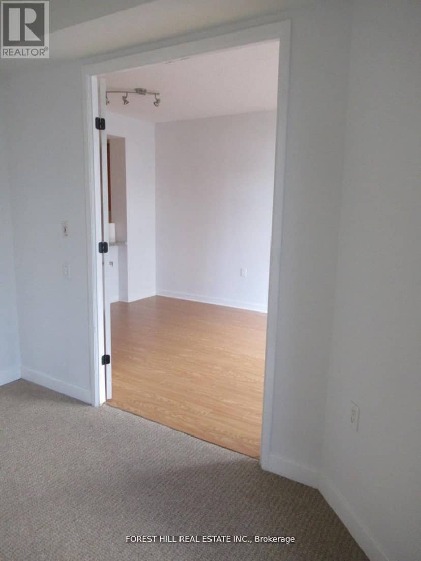 1808 - 85 Bloor Street E — photo 13 of 19