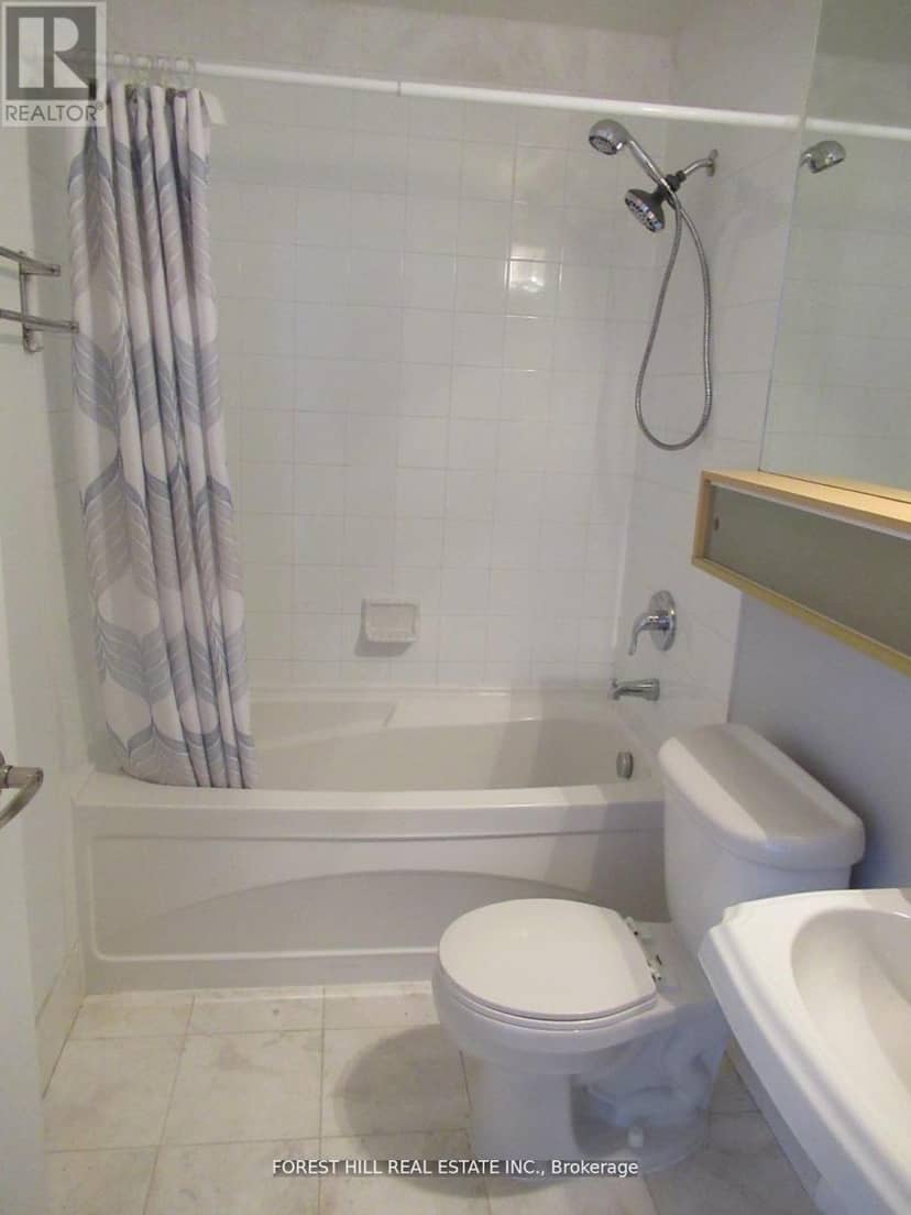 1808 - 85 Bloor Street E — photo 17 of 19